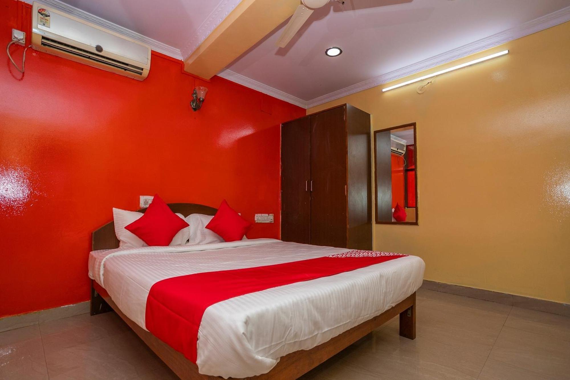 Hotel O Royal Inn Near Iskcon Temple Bangalore Esterno foto