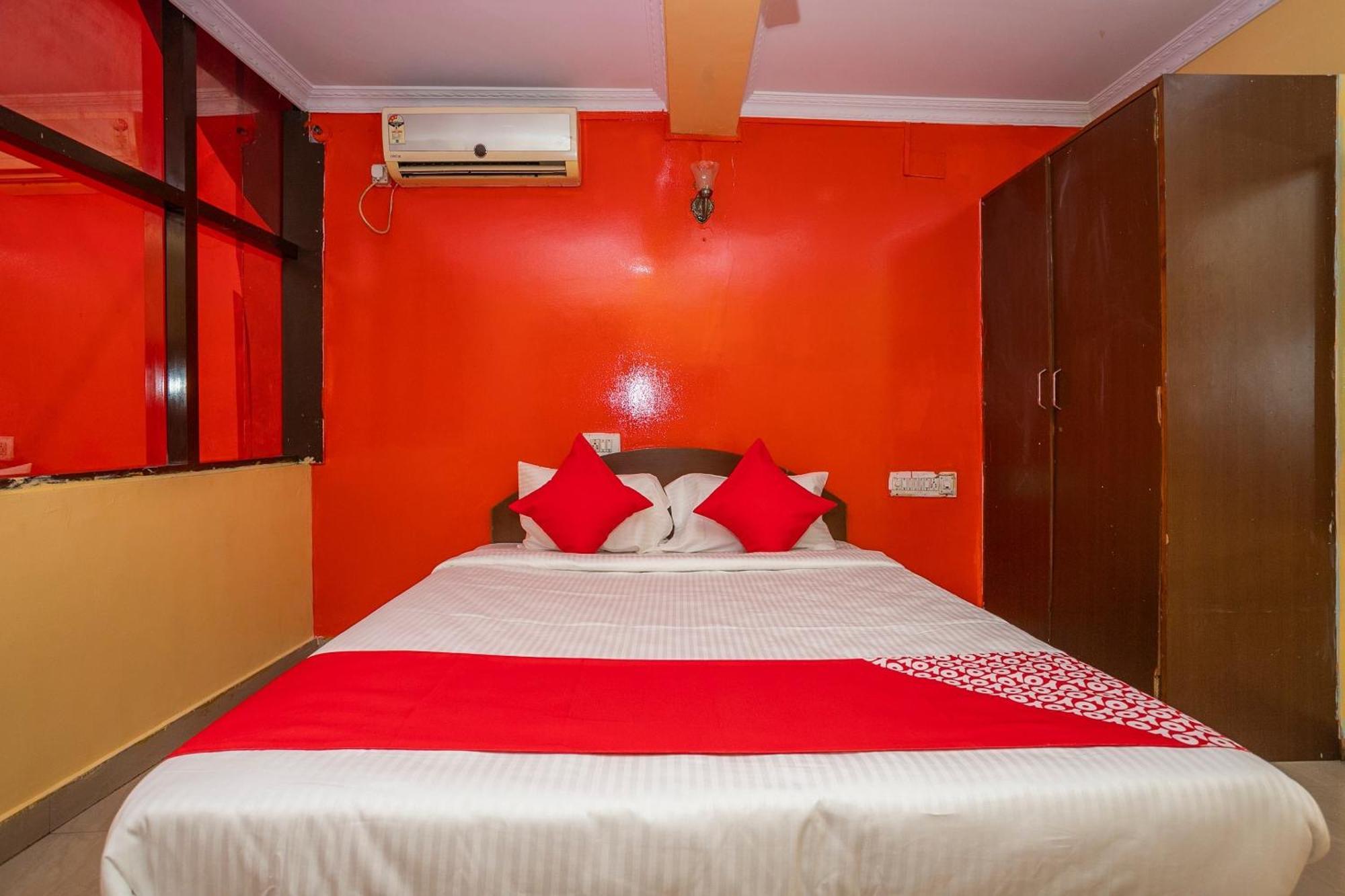 Hotel O Royal Inn Near Iskcon Temple Bangalore Esterno foto