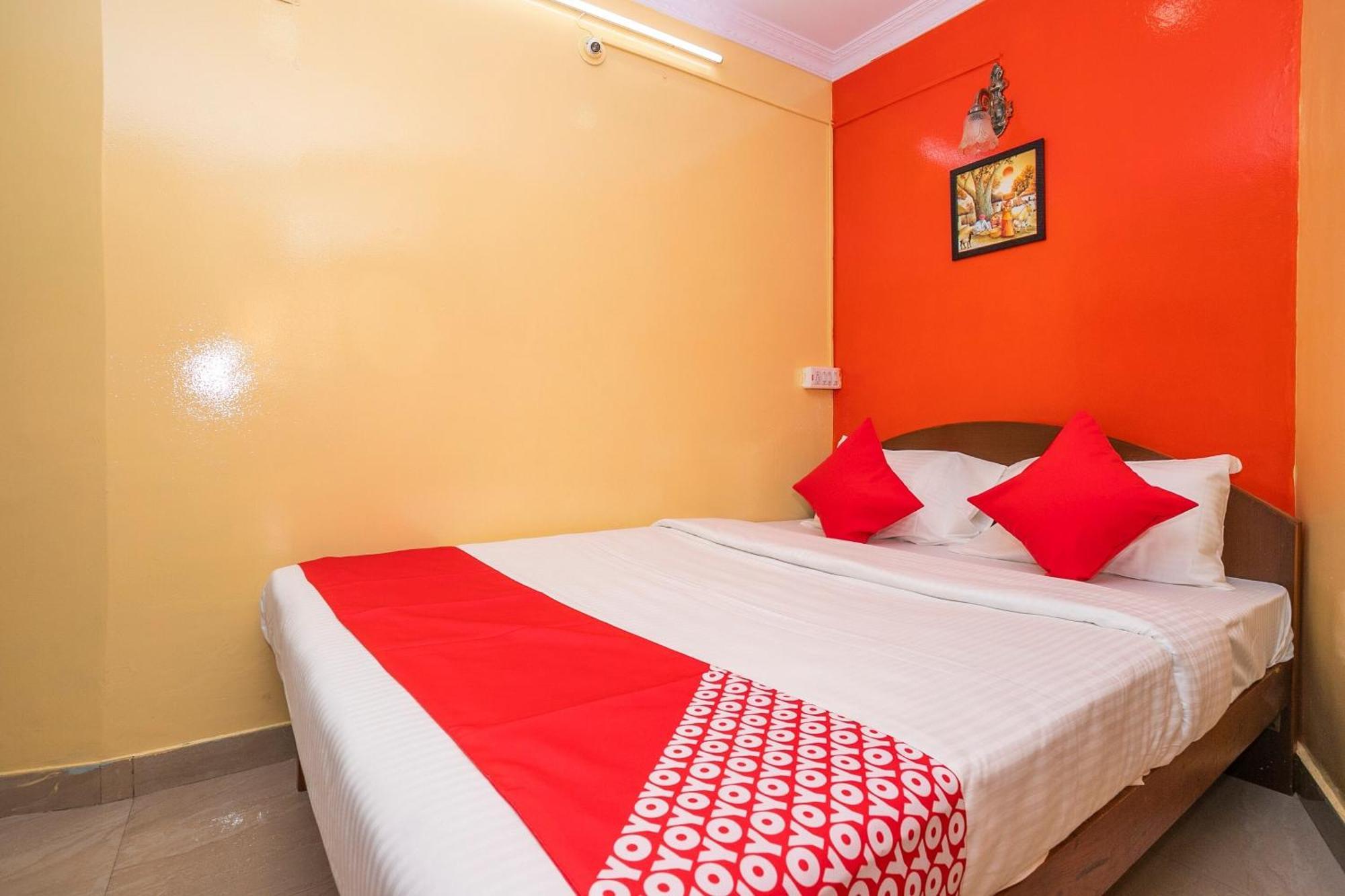 Hotel O Royal Inn Near Iskcon Temple Bangalore Esterno foto